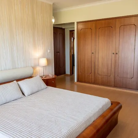 Window To The Sea Apartment Oeiras Exterior photo